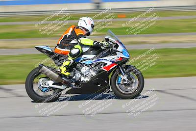 media/Jan-20-2023-Fastrack Riders (Fri) [[f2ad32aba3]]/Private/session 4 turn 6/